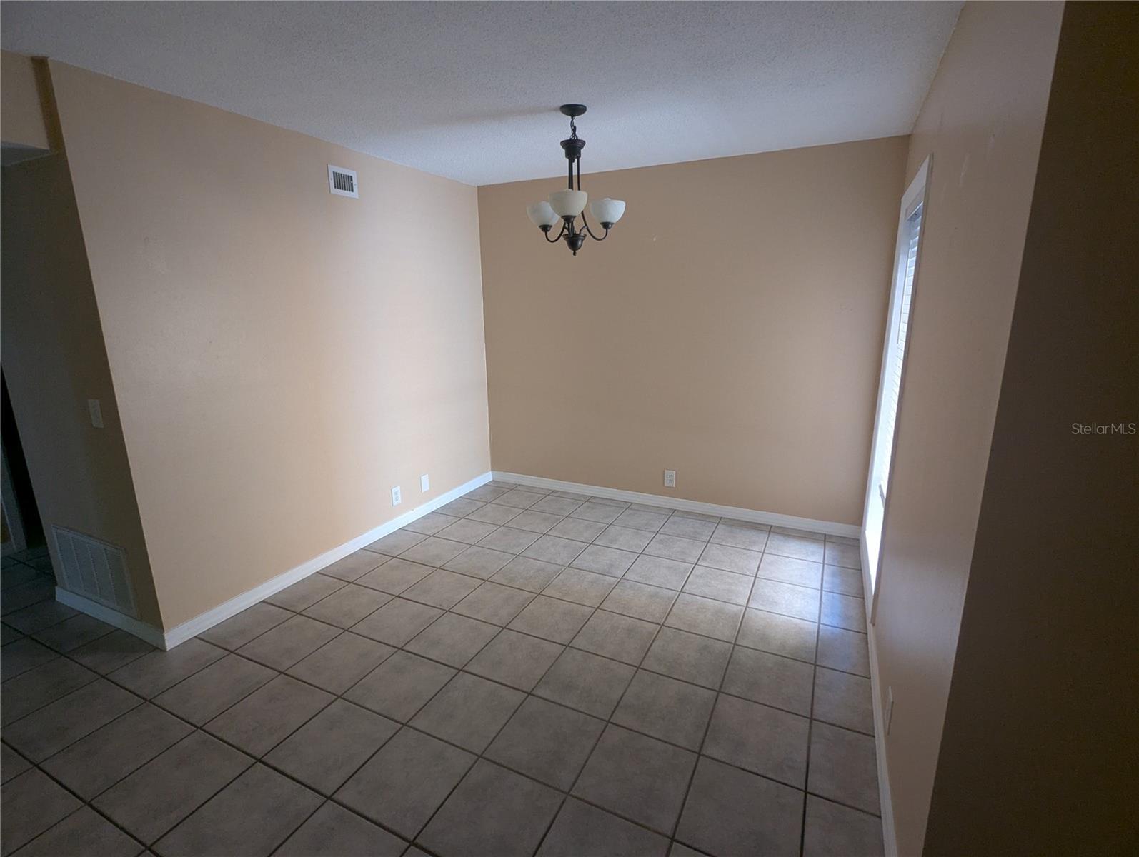 Image 18 of 31 For 222 Crown Oaks Way 0