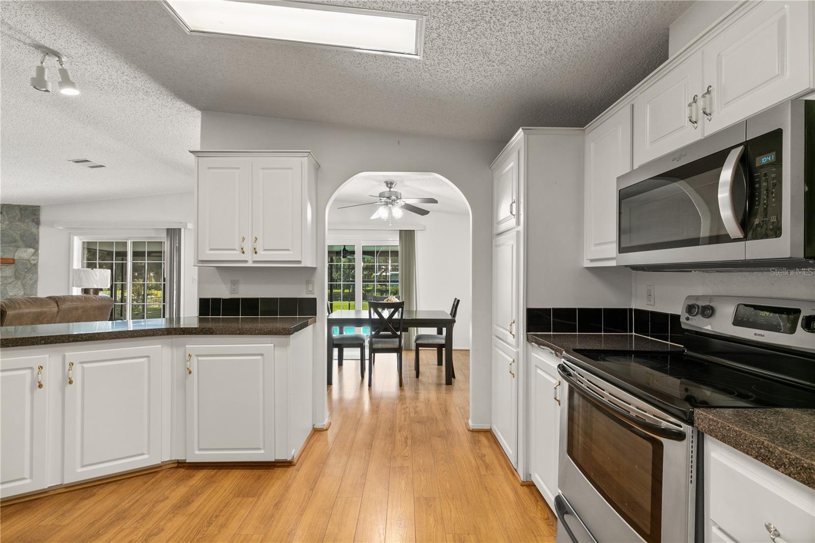 Image 11 of 51 For 35247 Harbor Shores Road