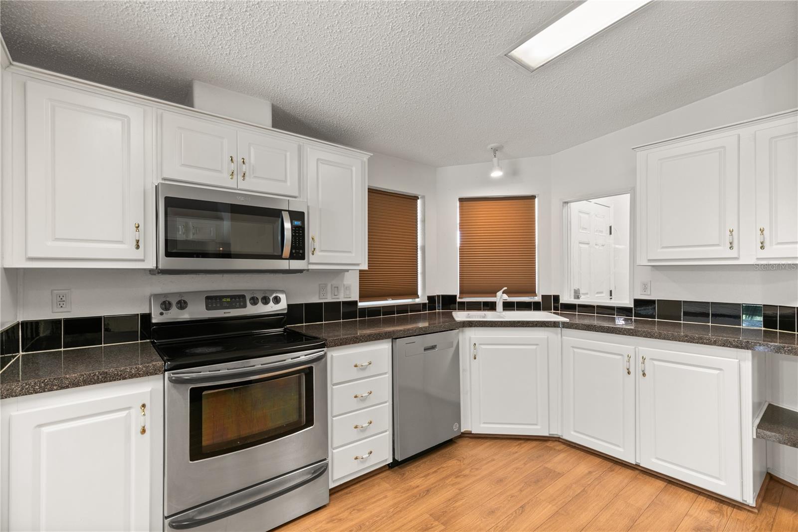 Image 12 of 51 For 35247 Harbor Shores Road