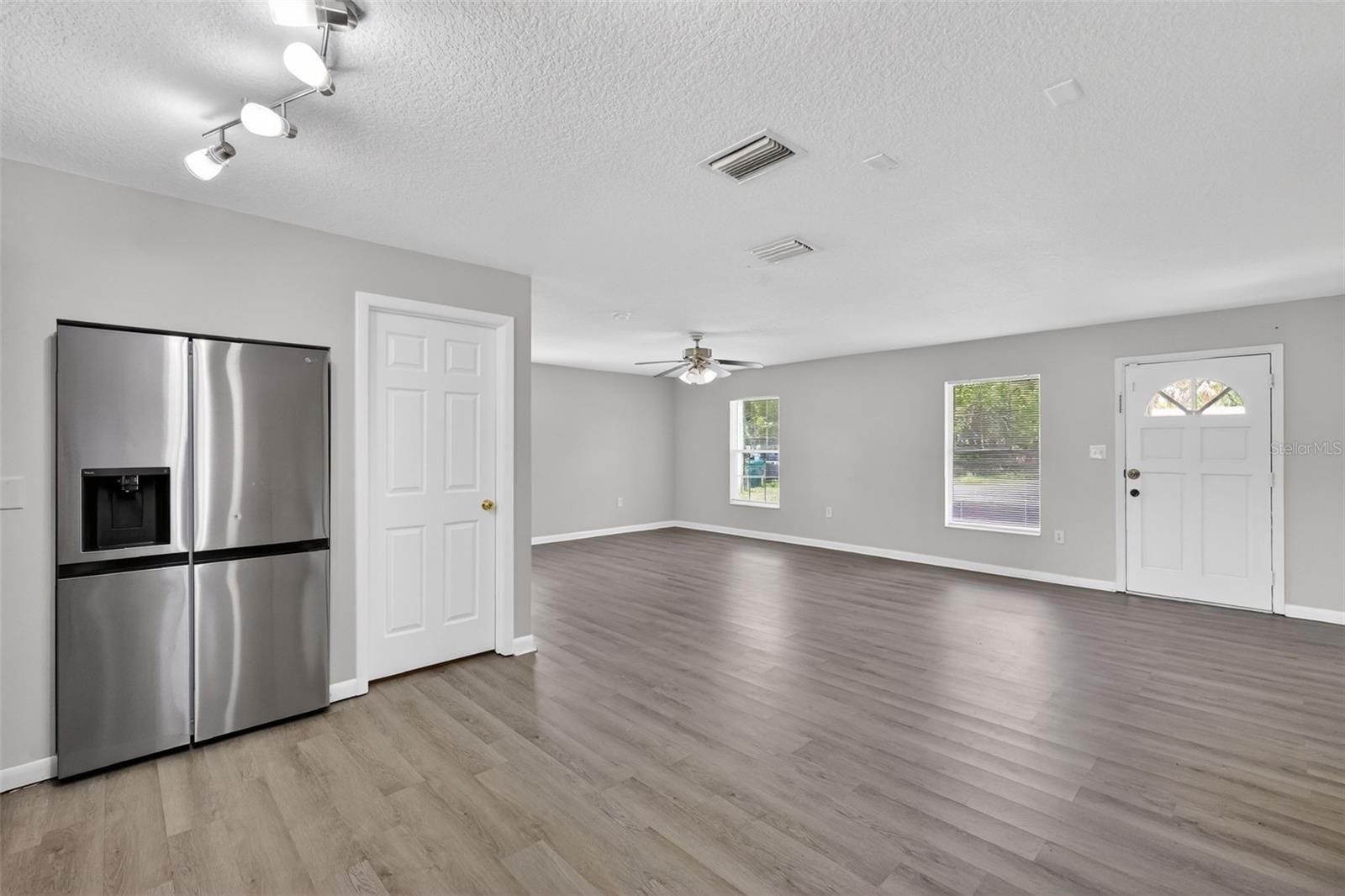 Image 10 of 23 For 705 Mike Avenue