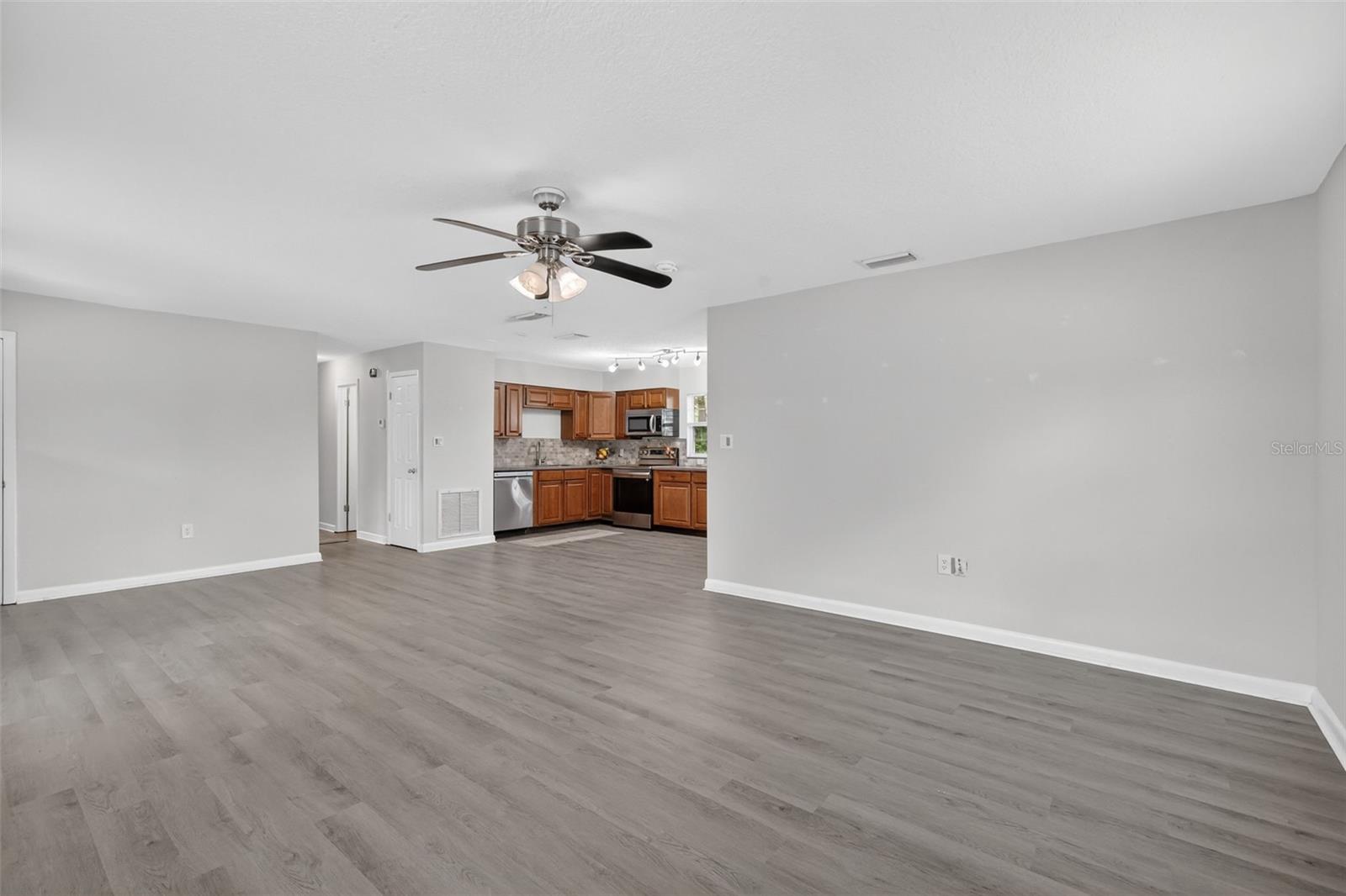 Image 7 of 23 For 705 Mike Avenue