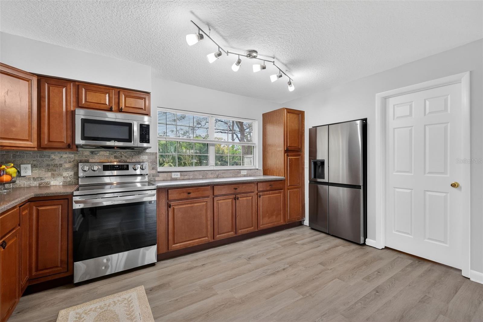 Image 8 of 23 For 705 Mike Avenue