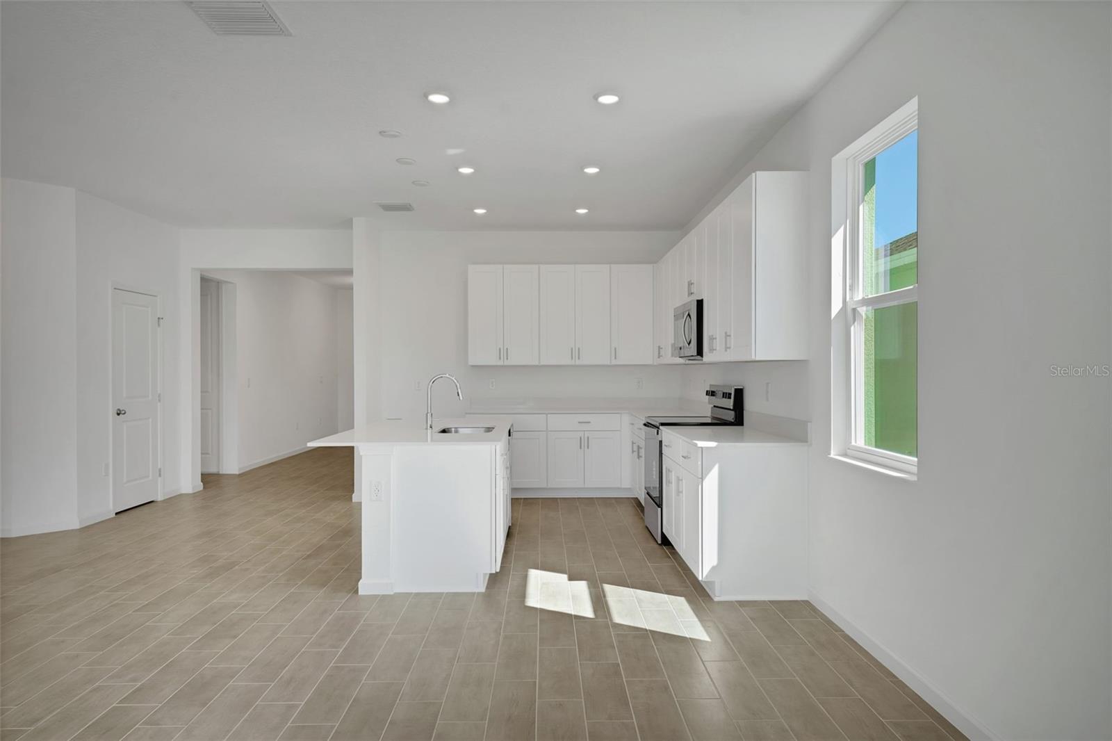 Image 15 of 34 For 260 Meredith Boulevard