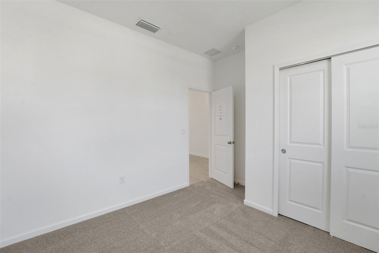 Image 14 of 31 For 264 Meredith Boulevard