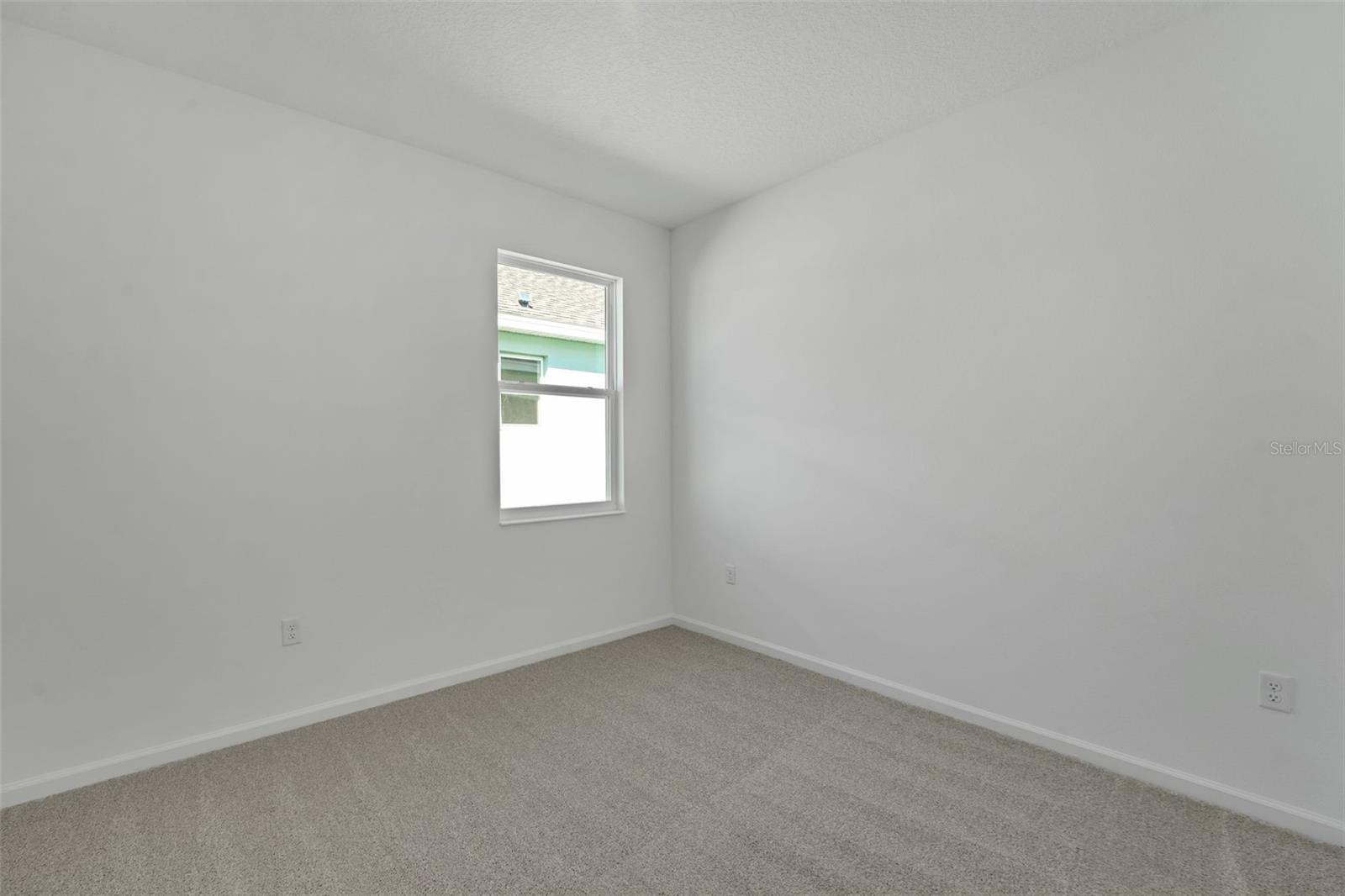 Image 17 of 31 For 264 Meredith Boulevard