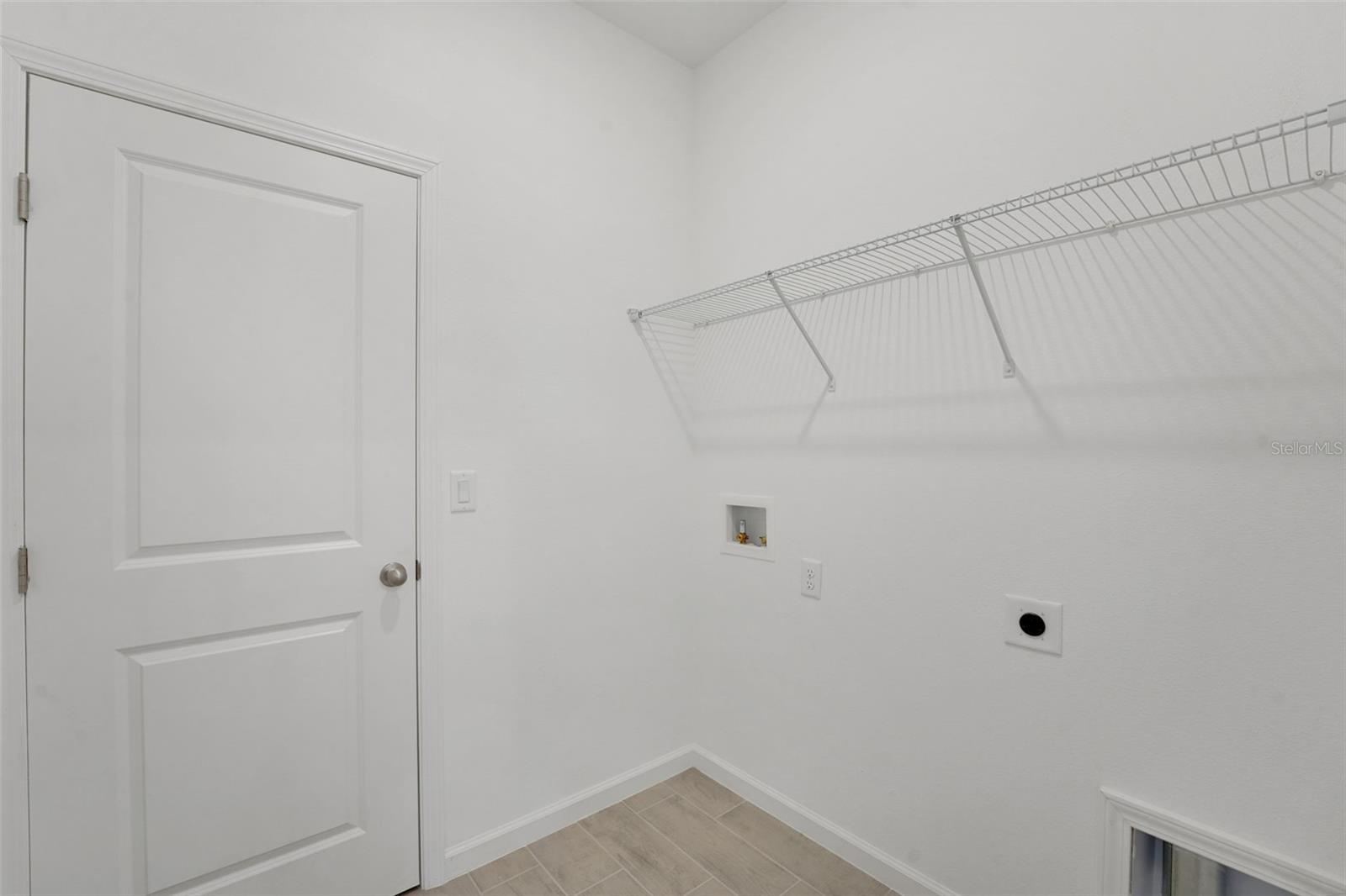 Image 27 of 31 For 264 Meredith Boulevard