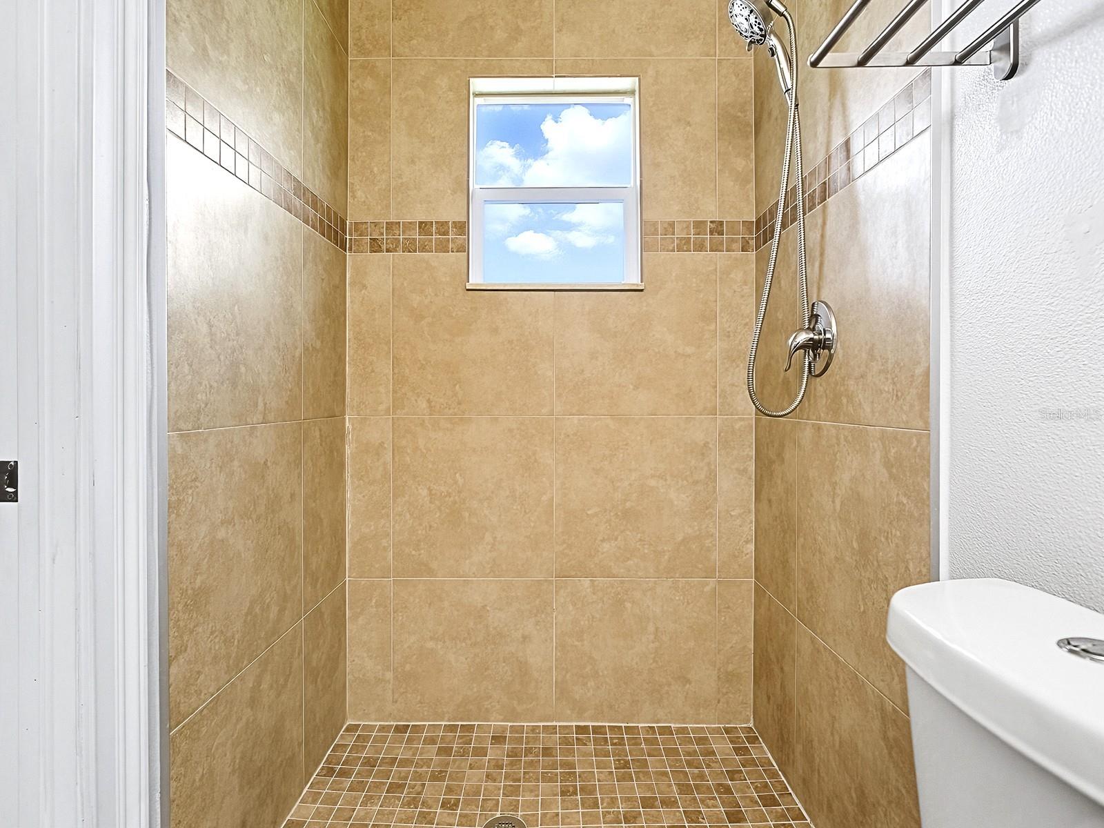 Image 17 of 23 For 523 Carambola Avenue
