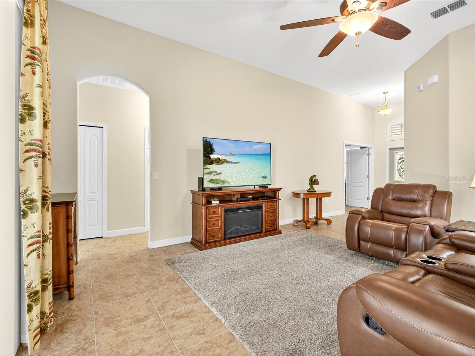 Image 13 of 65 For 3795 Sanibel Street