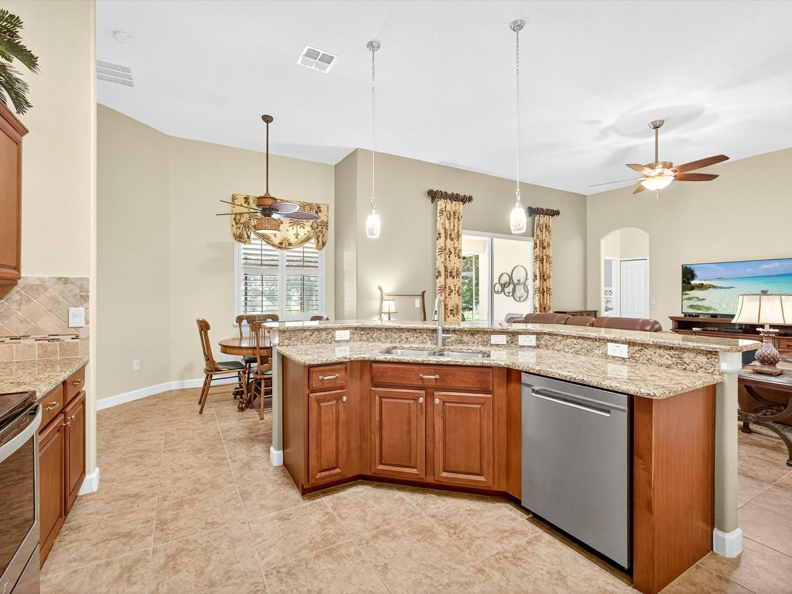 Image 18 of 65 For 3795 Sanibel Street