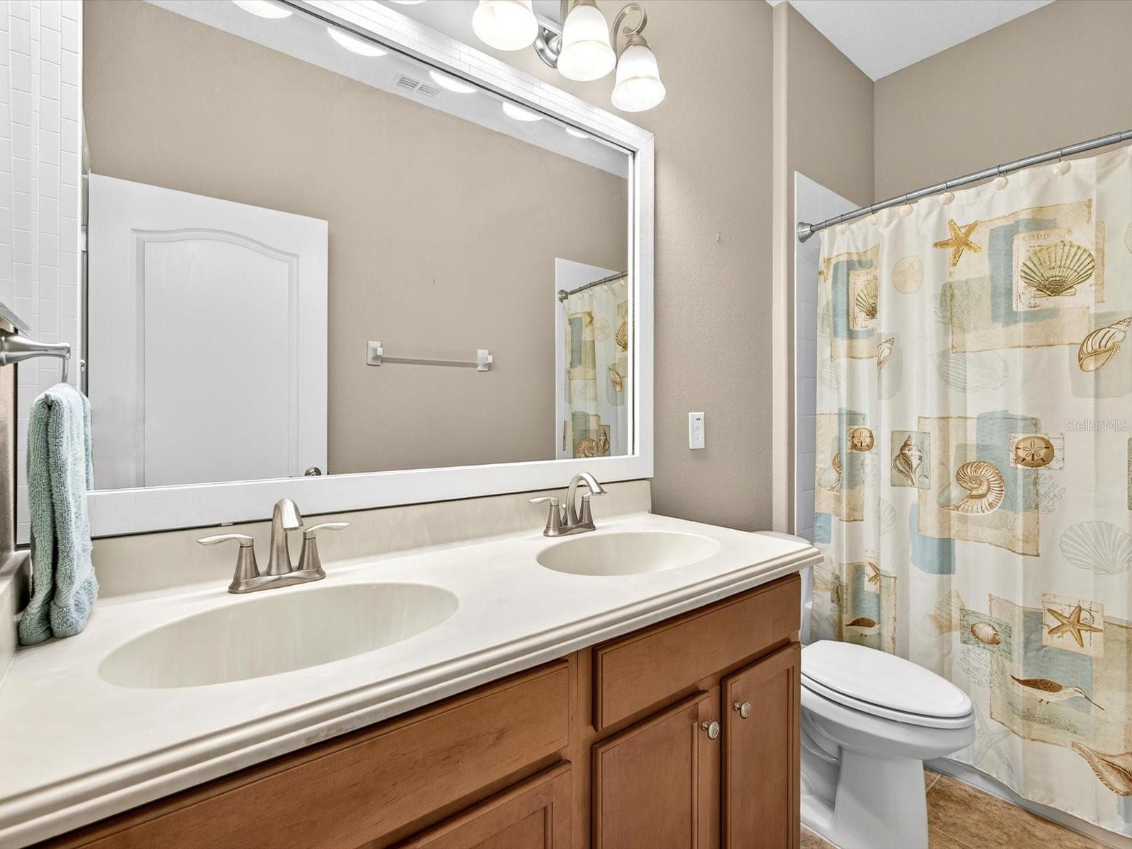 Image 32 of 65 For 3795 Sanibel Street
