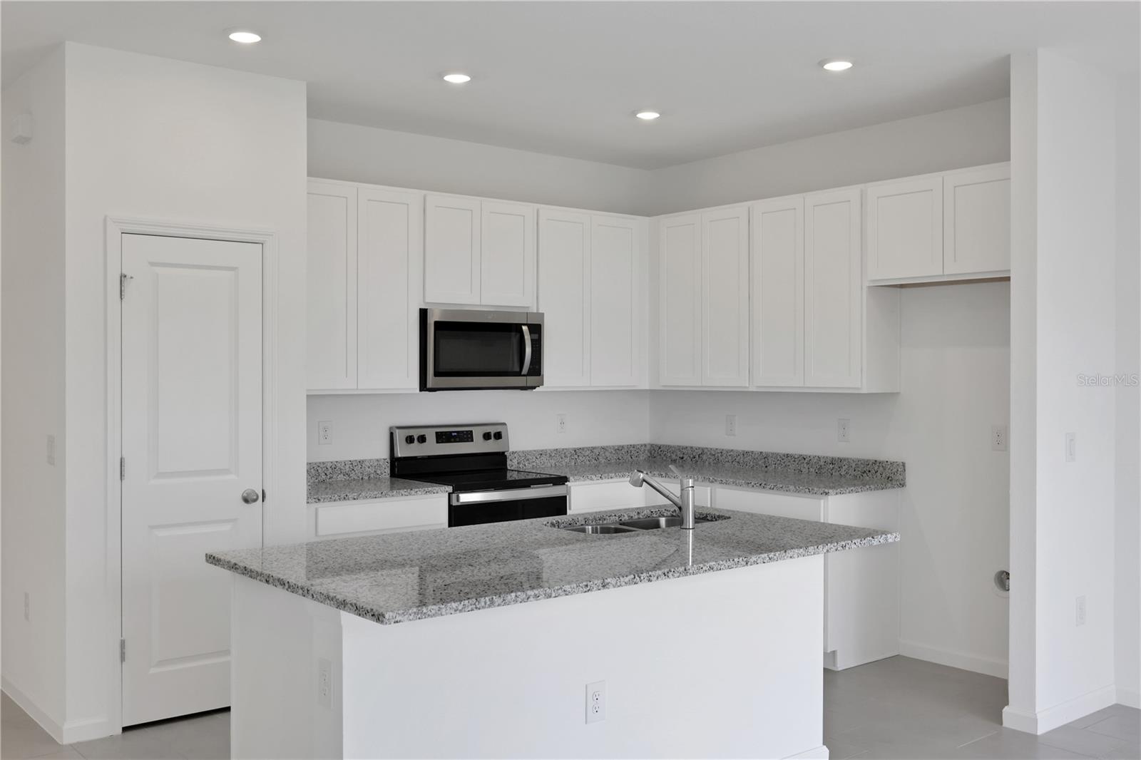 Image 3 of 11 For 272 Meredith Boulevard