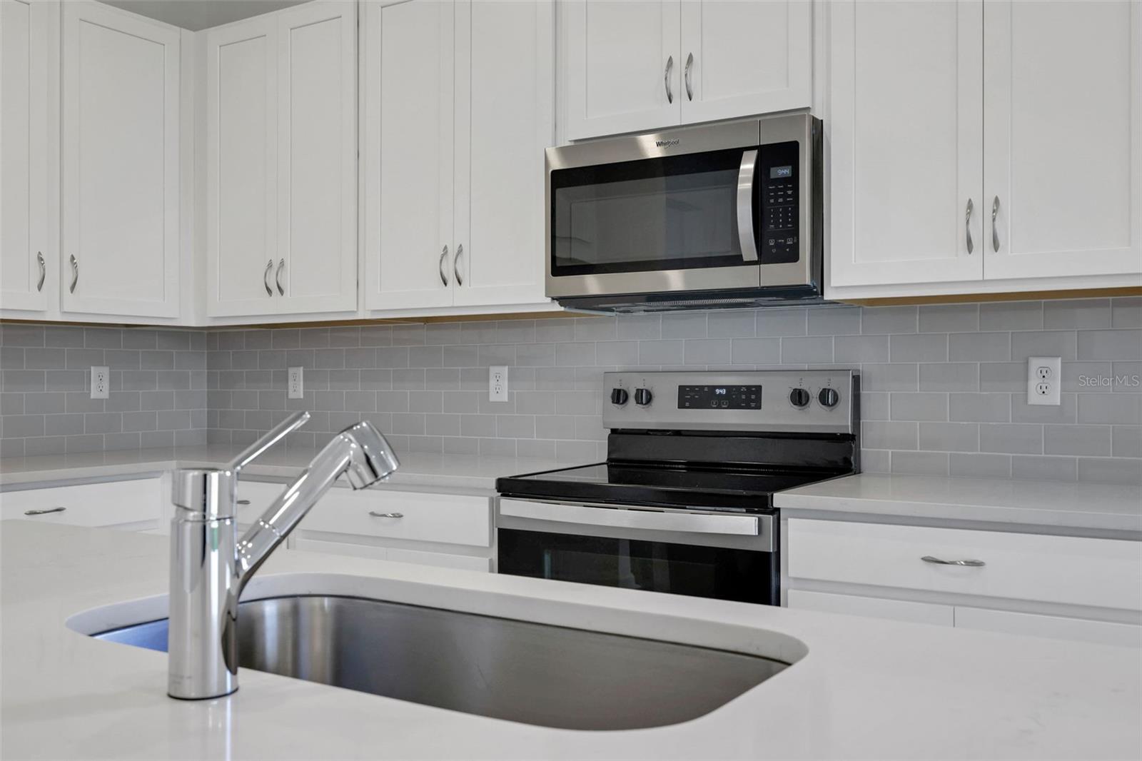 Image 4 of 9 For 276 Meredith Boulevard