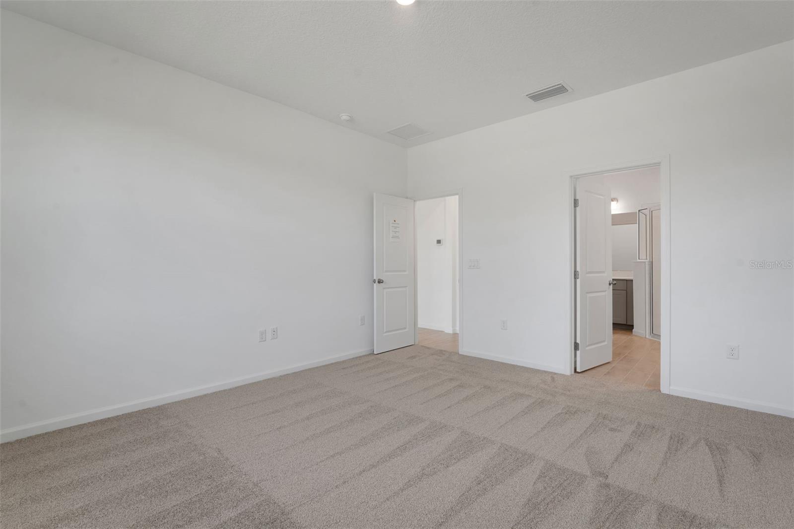 Image 19 of 35 For 244 Meredith Boulevard