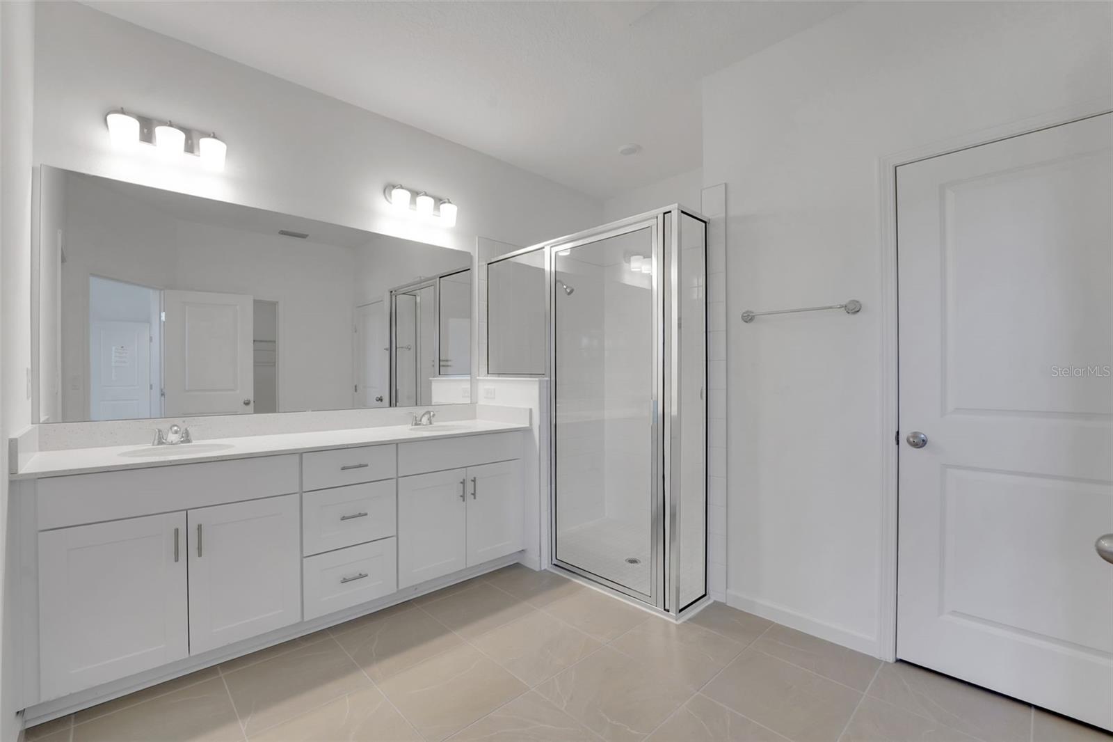 Image 22 of 37 For 240 Meredith Boulevard