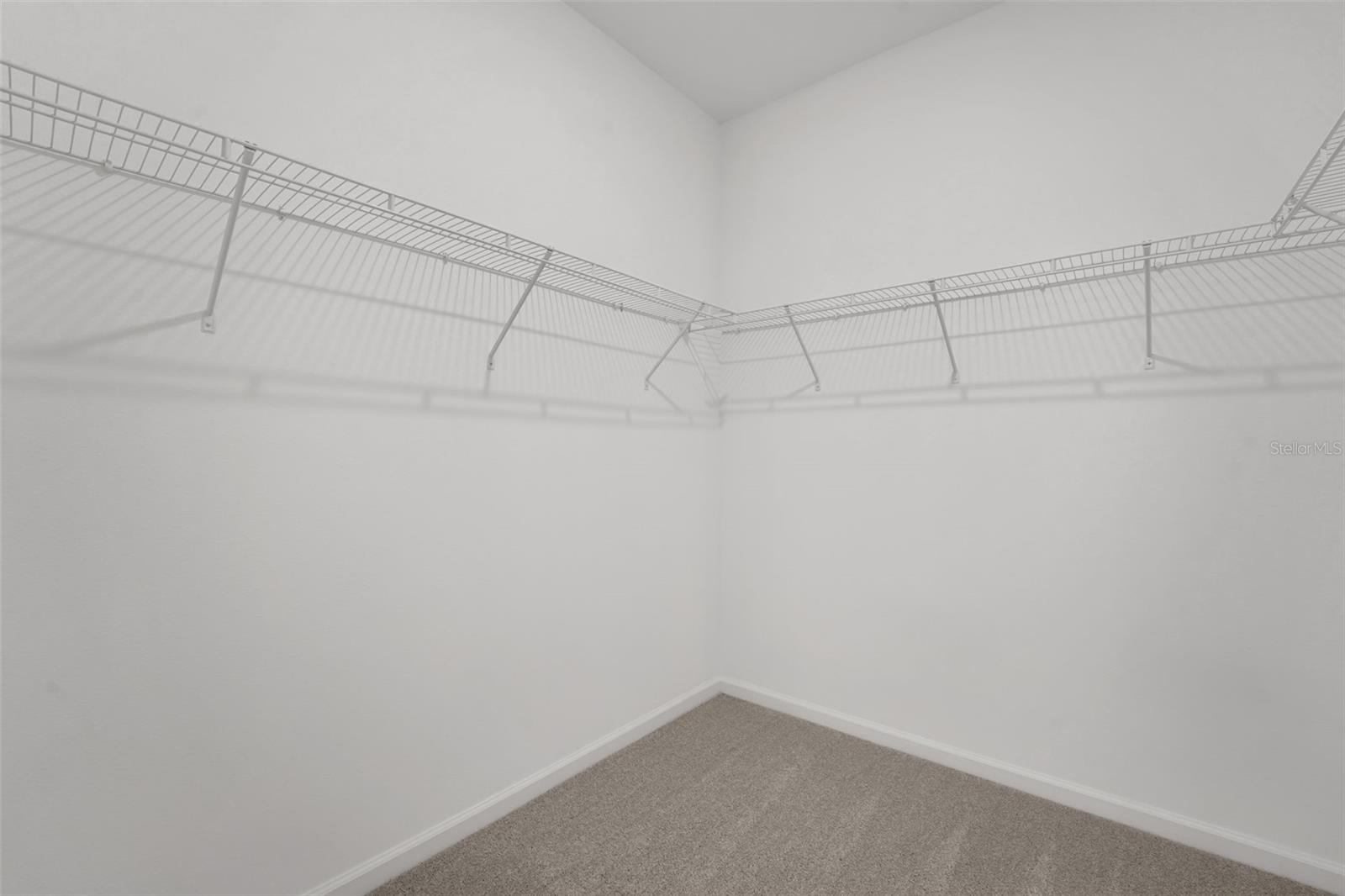 Image 25 of 37 For 240 Meredith Boulevard