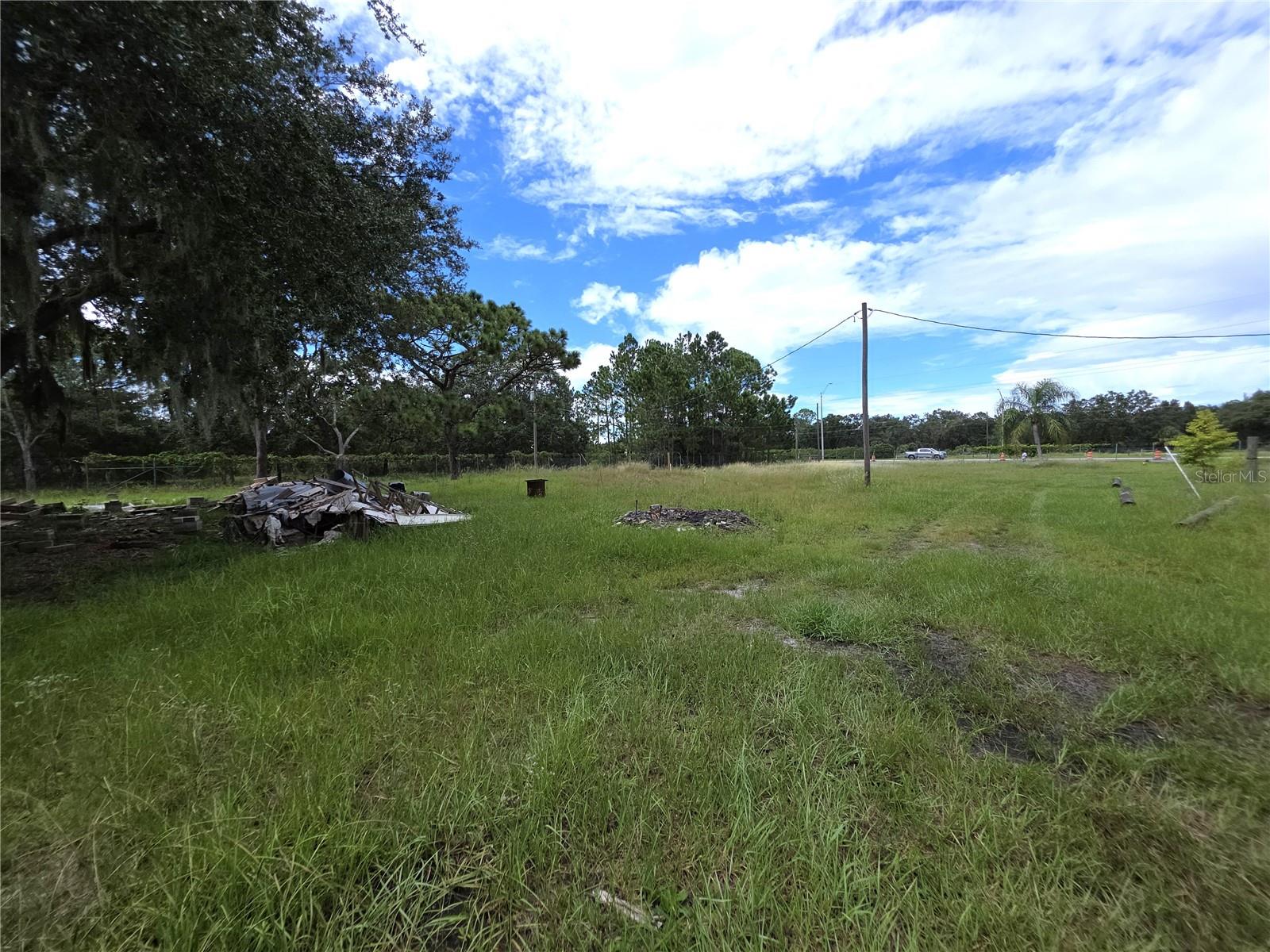 Image 4 of 9 For 11672 State Road 60 E