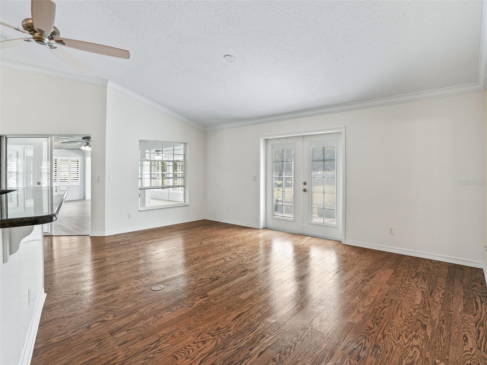 Image 14 of 52 For 39640 Harbor Hills Boulevard