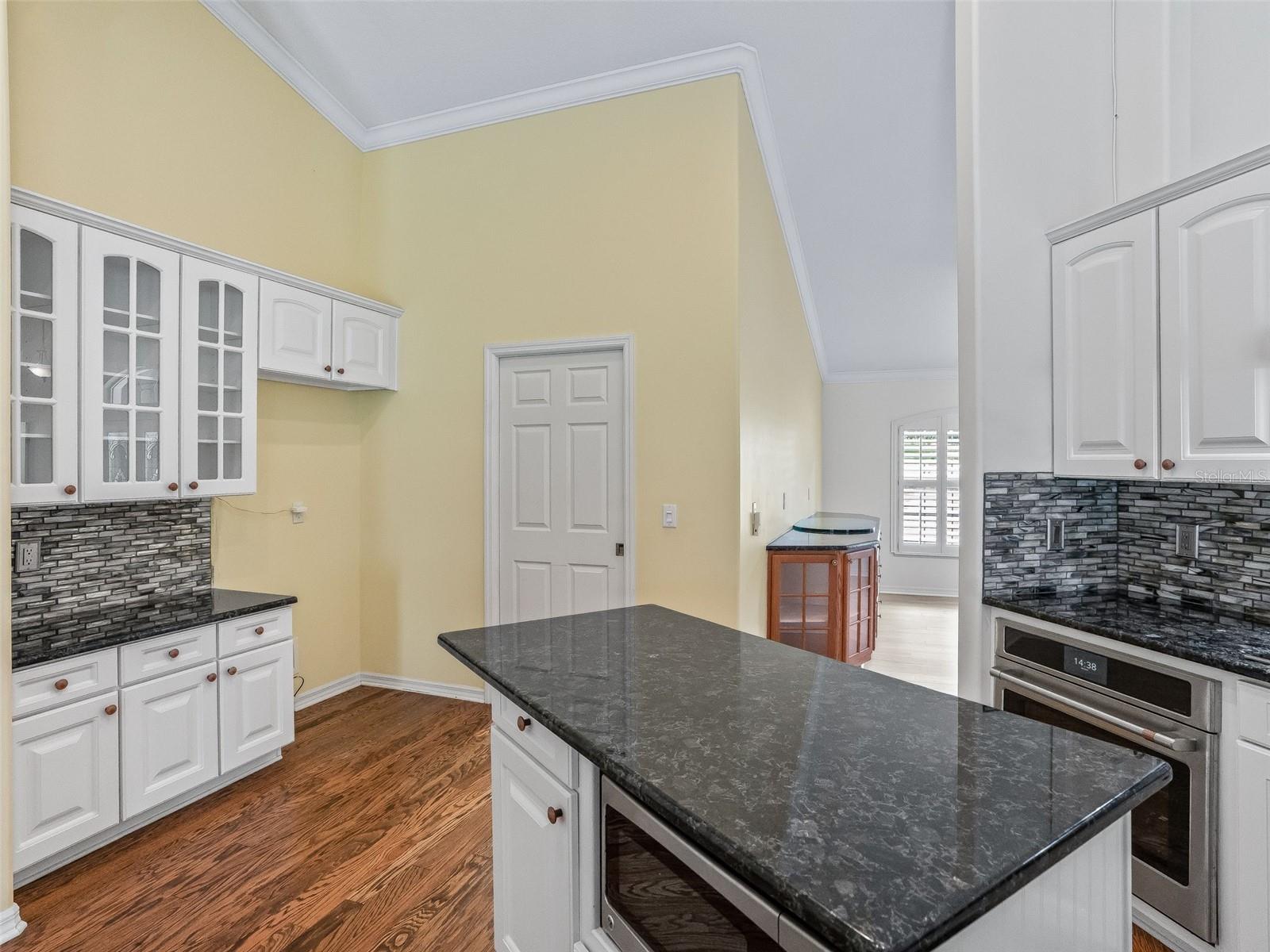 Image 16 of 52 For 39640 Harbor Hills Boulevard