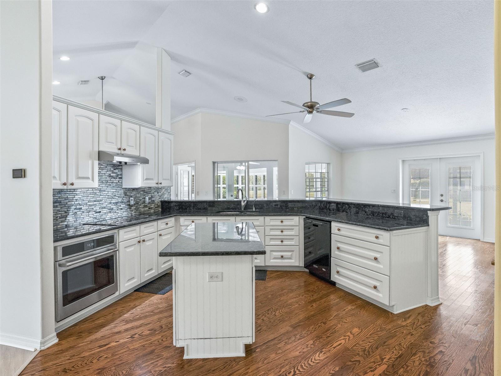 Image 18 of 52 For 39640 Harbor Hills Boulevard