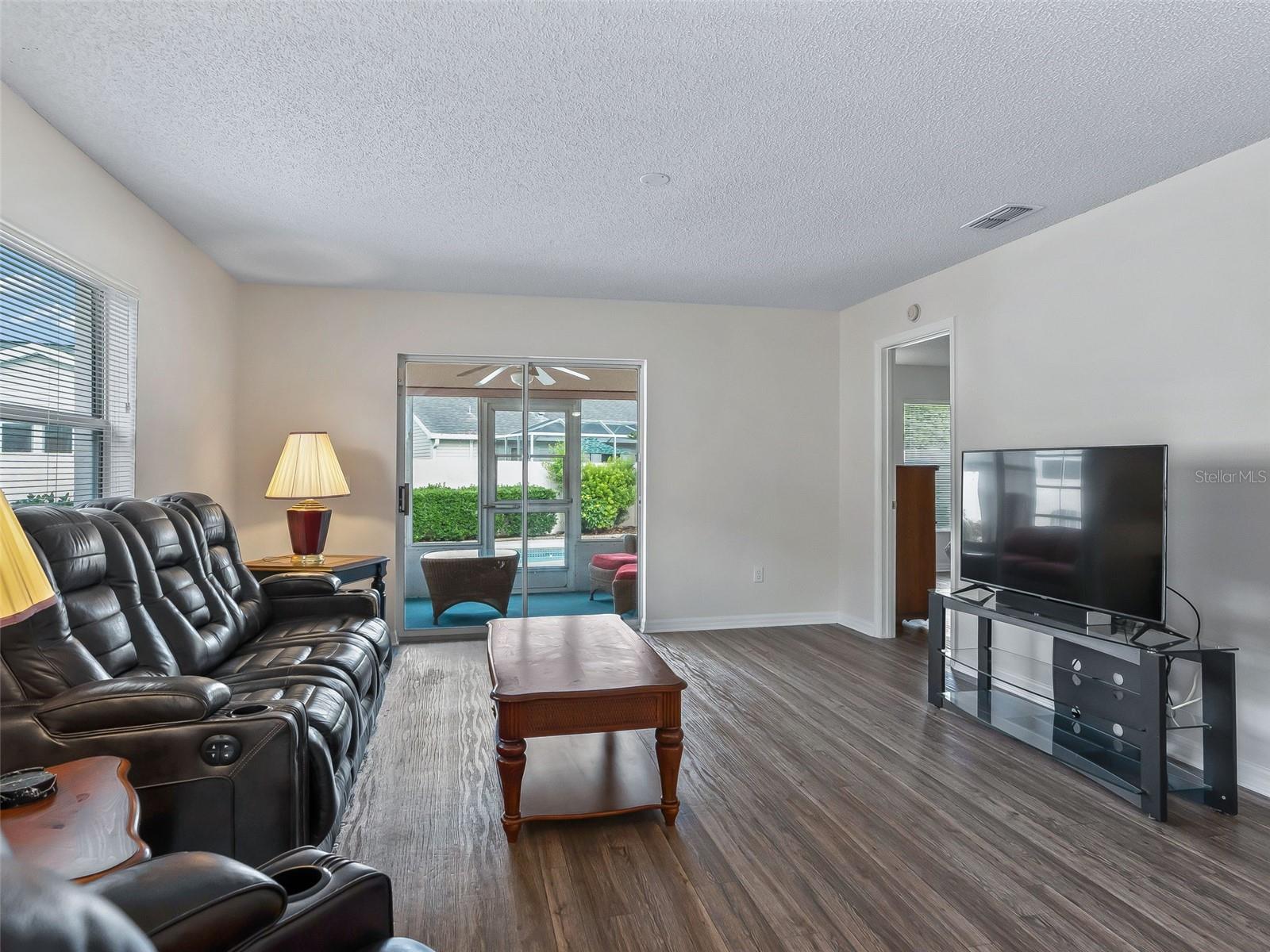 Image 14 of 53 For 744 Hernandez Drive