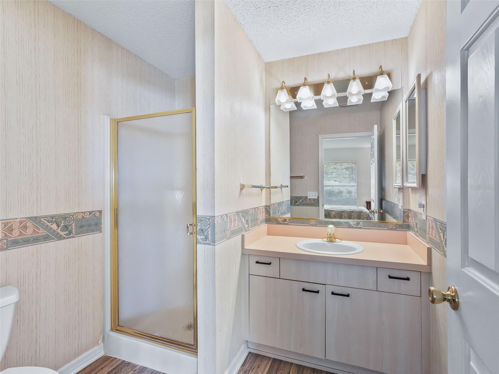 Image 20 of 53 For 744 Hernandez Drive