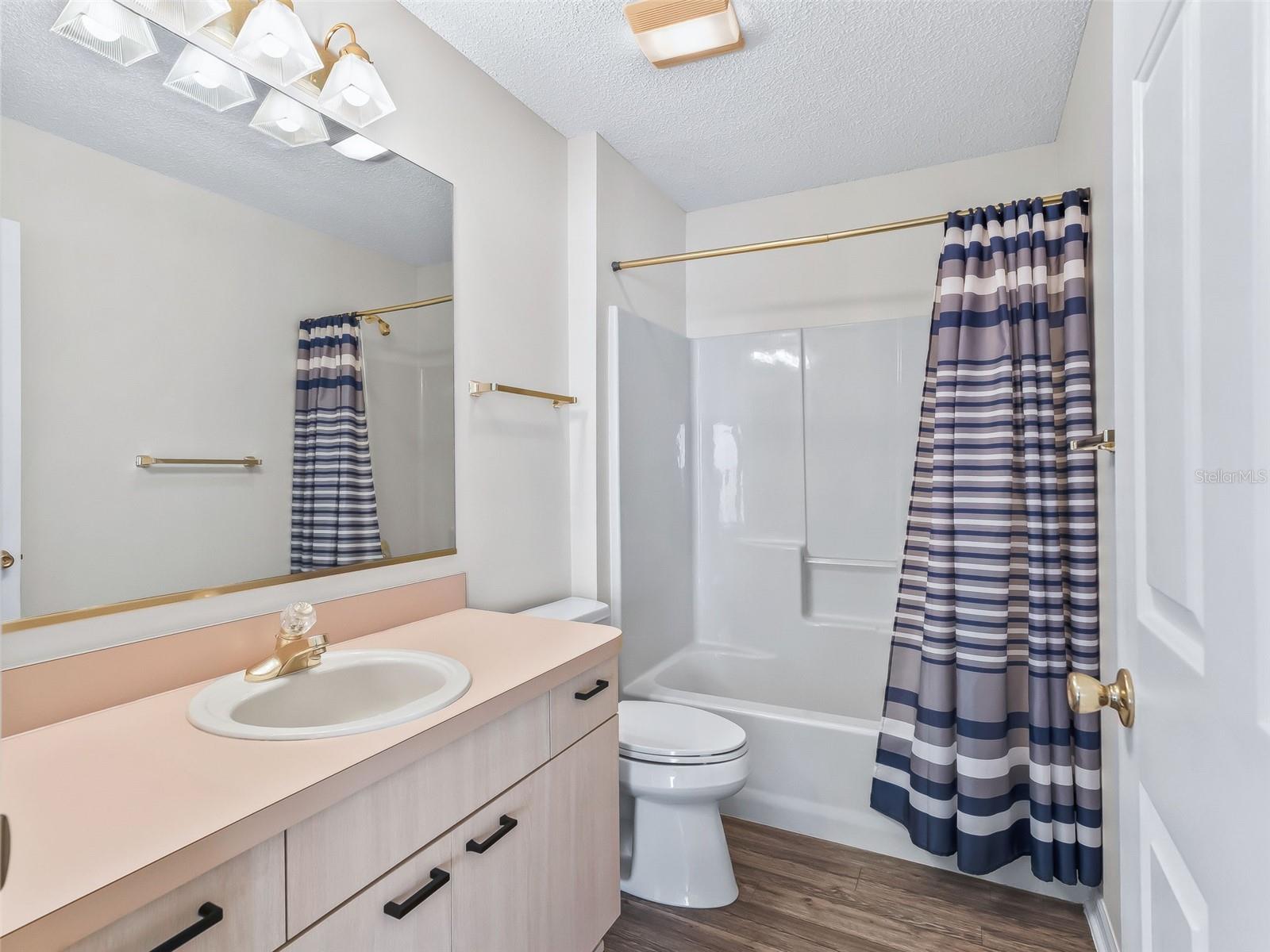 Image 24 of 53 For 744 Hernandez Drive