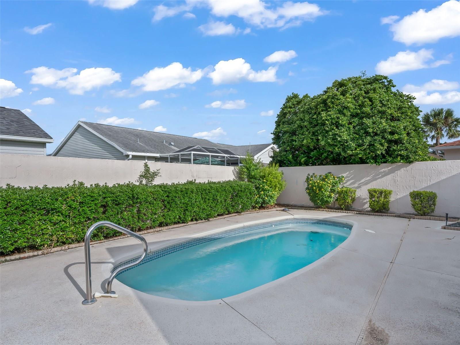 Image 33 of 53 For 744 Hernandez Drive