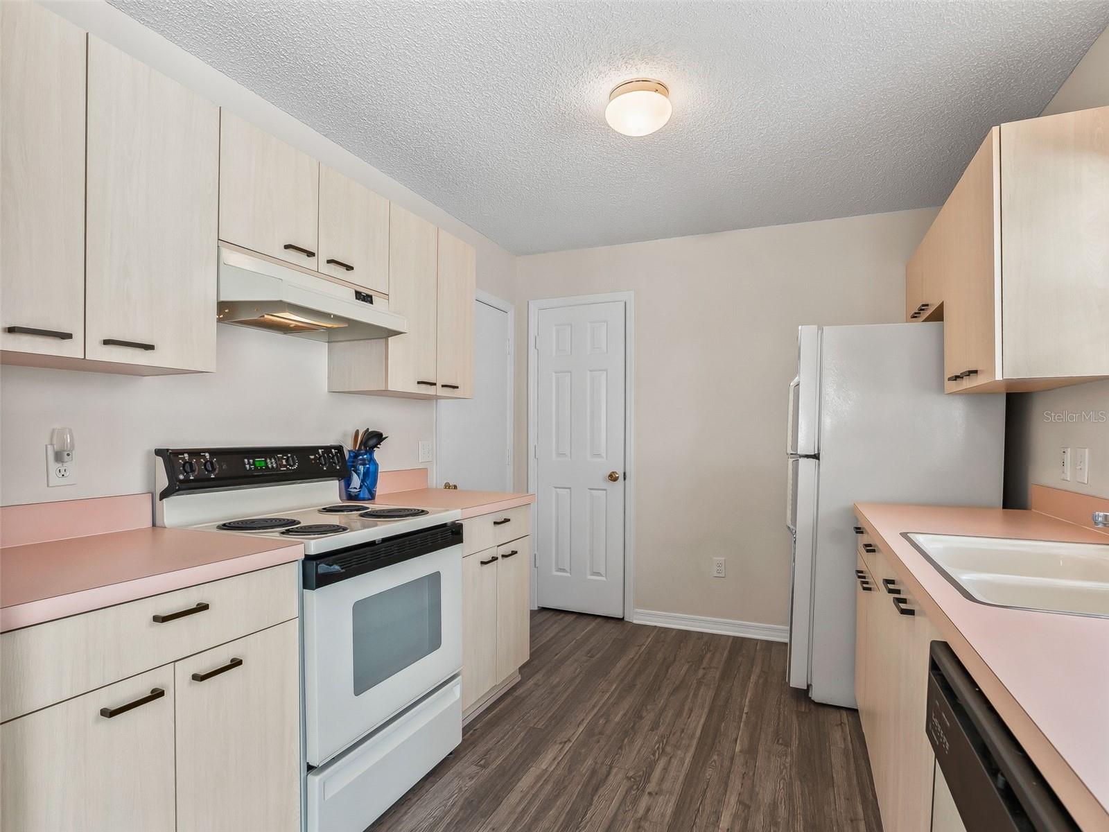 Image 9 of 53 For 744 Hernandez Drive