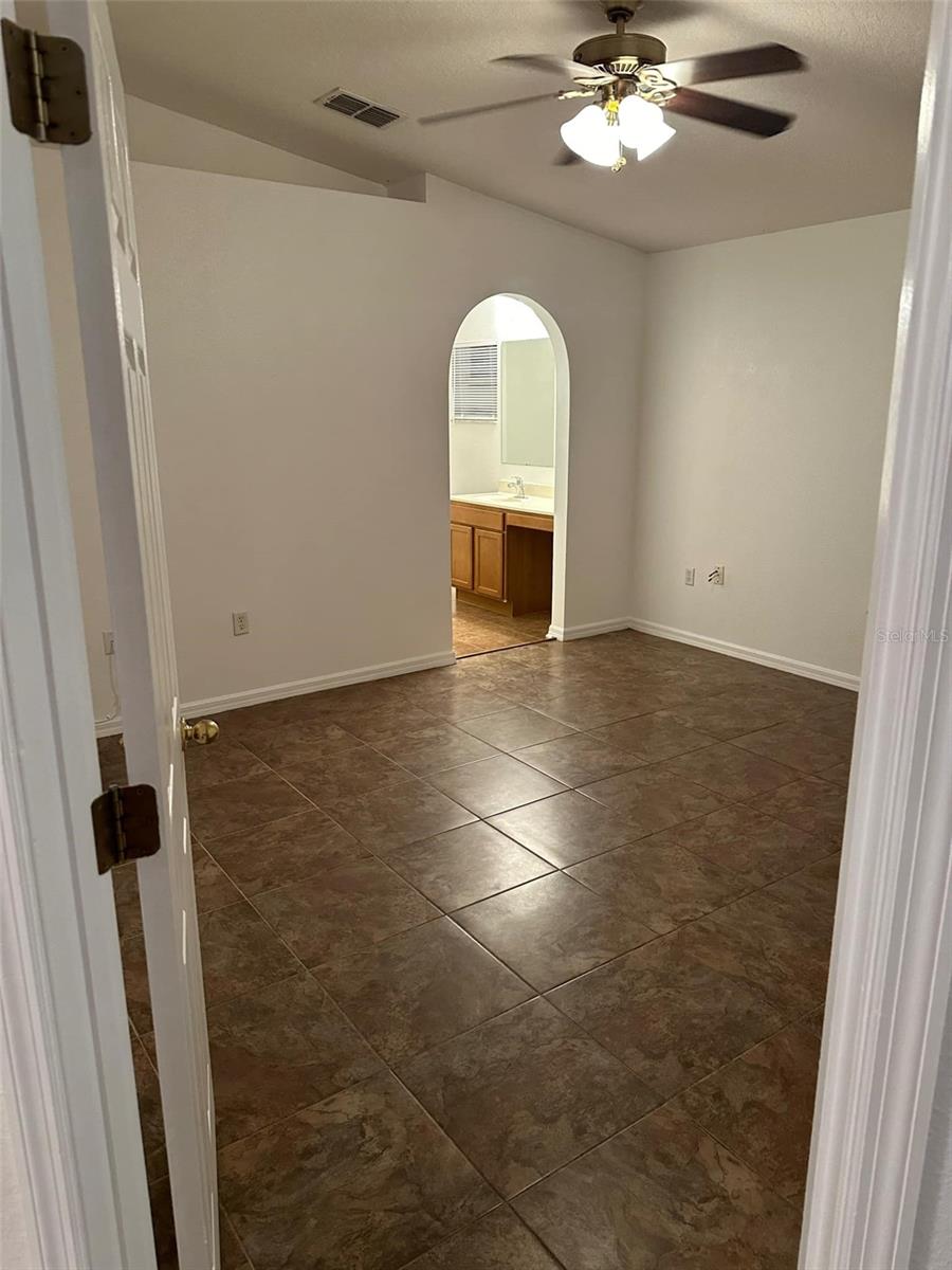 Image 9 of 17 For 1518 Sterns Drive