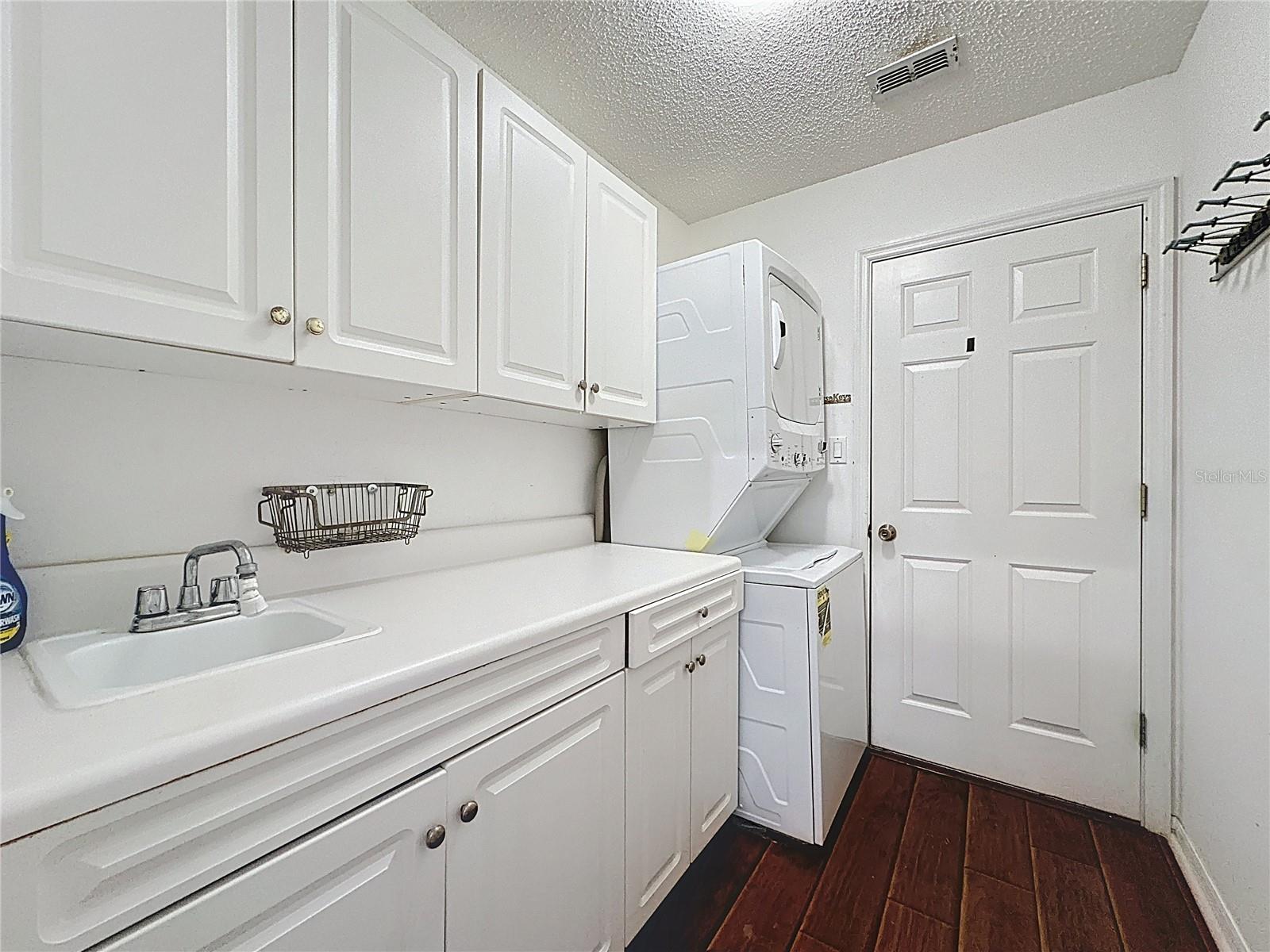 Image 39 of 43 For 4614 River Ridge Drive