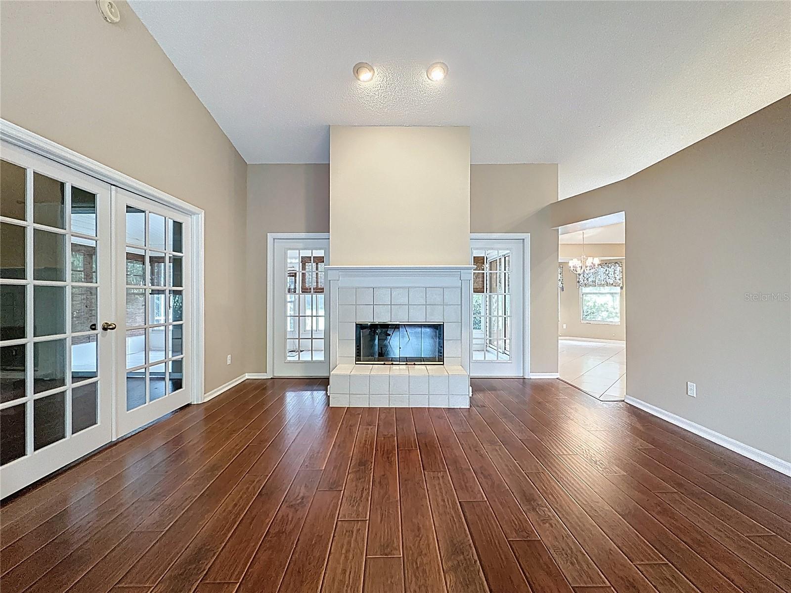 Image 4 of 43 For 4614 River Ridge Drive