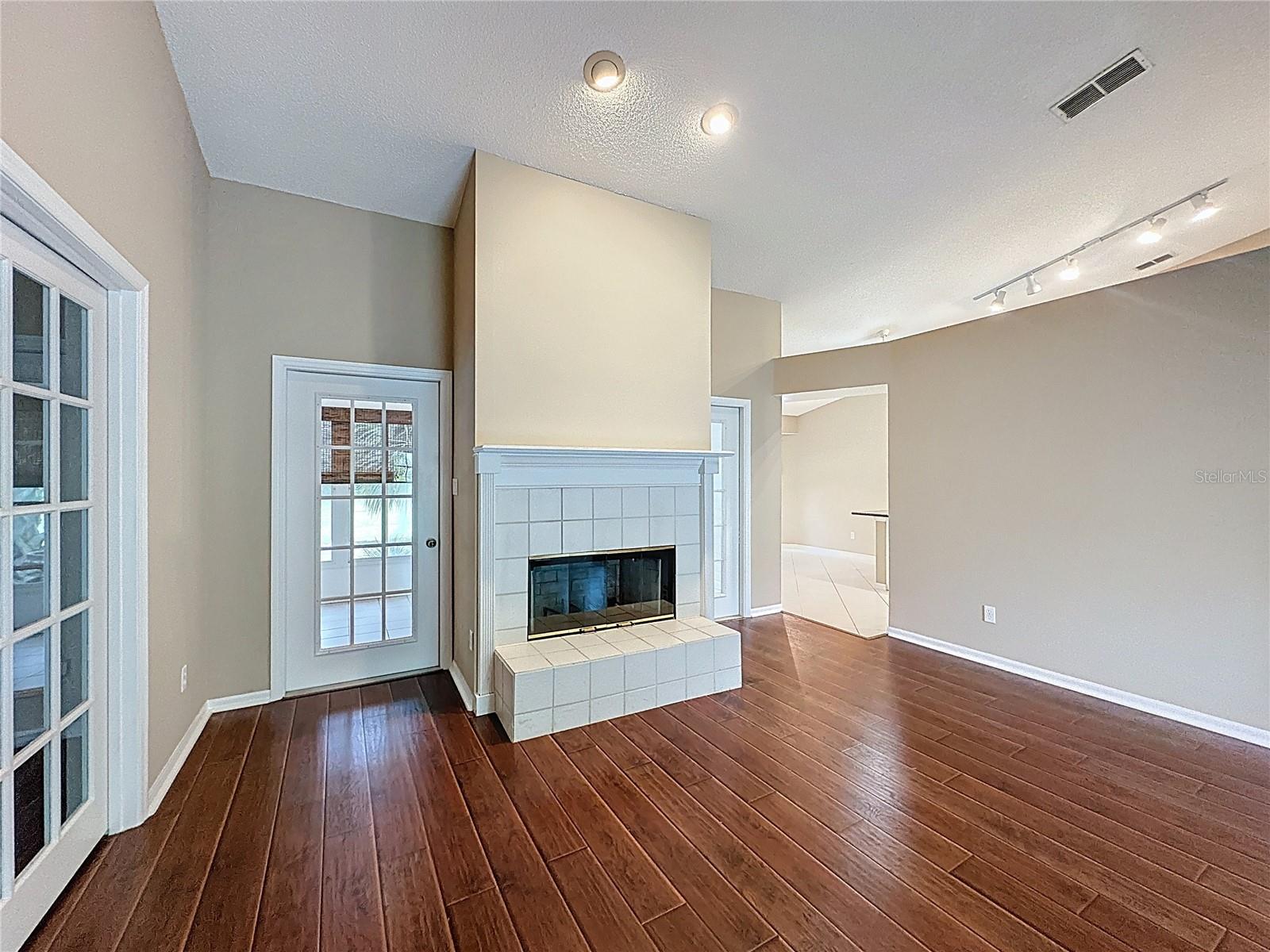 Image 6 of 43 For 4614 River Ridge Drive