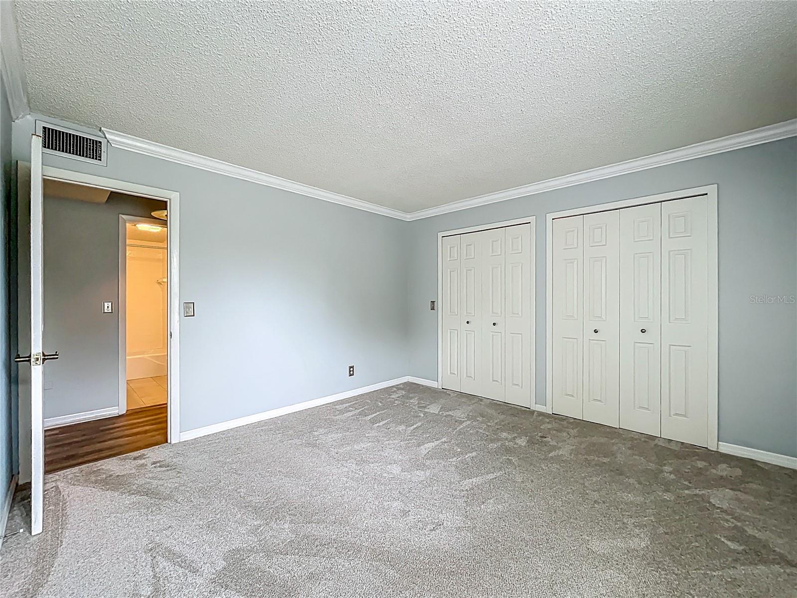 Image 32 of 43 For 220 Desoto St Apt D
