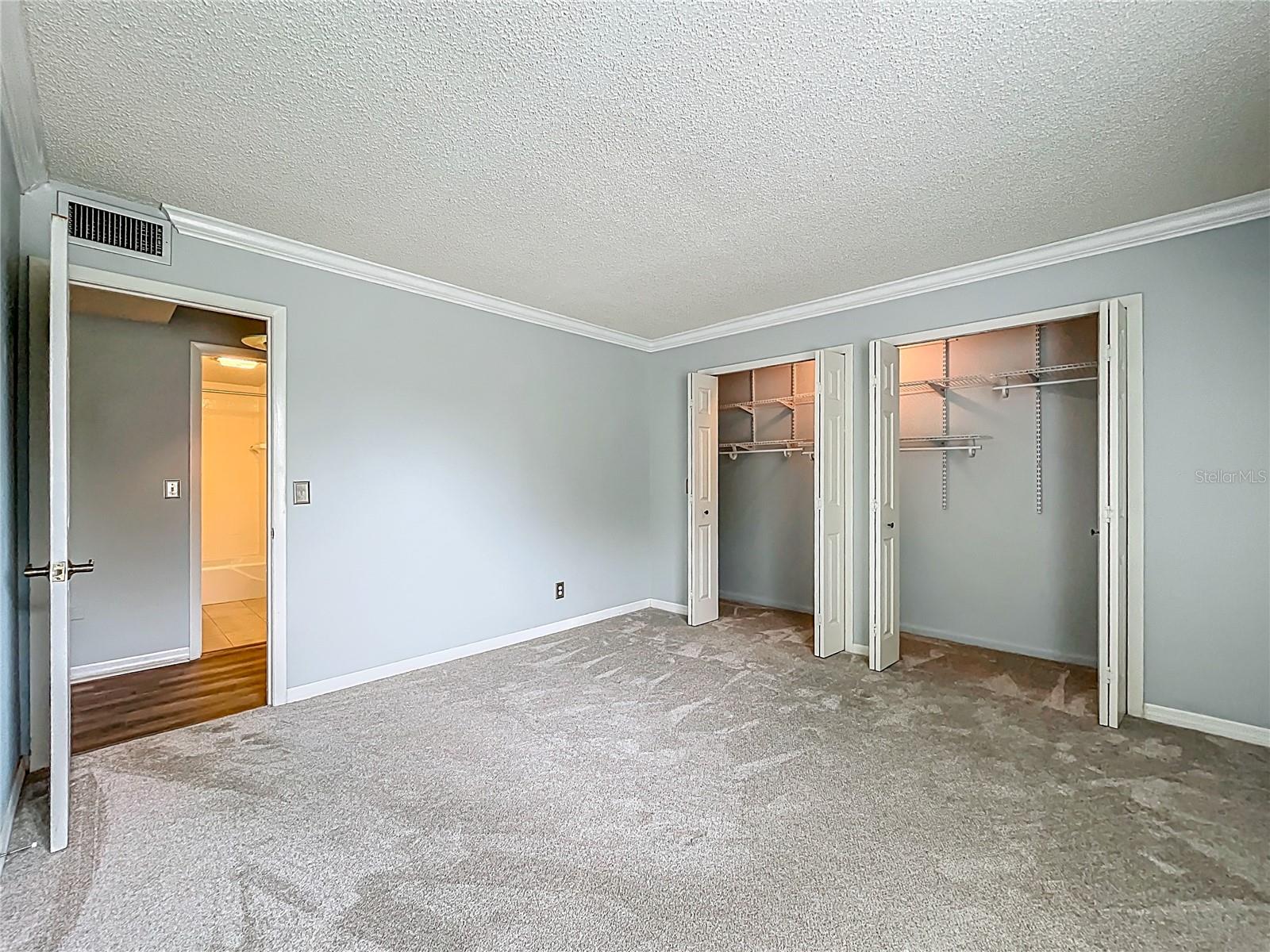 Image 33 of 43 For 220 Desoto St Apt D