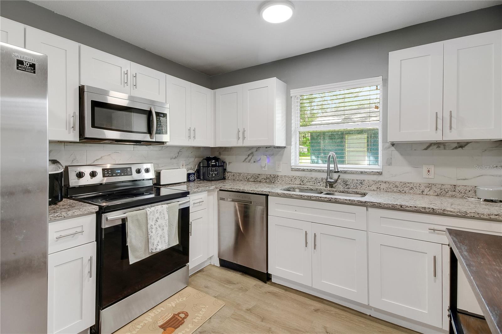 Image 8 of 34 For 600 Clarke Street