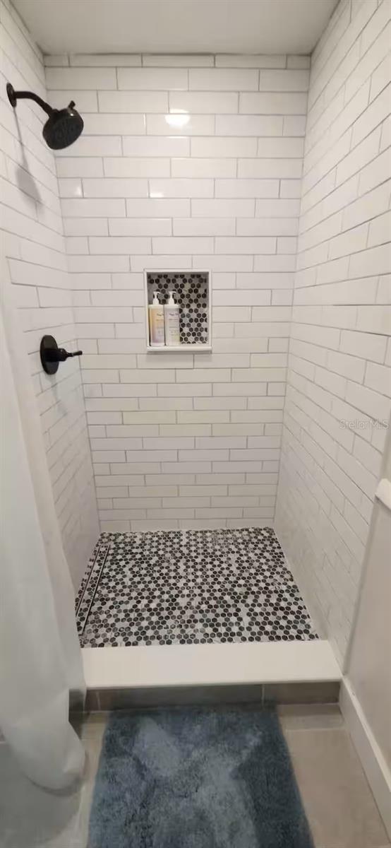 Image 16 of 28 For 11936 Waterway Drive