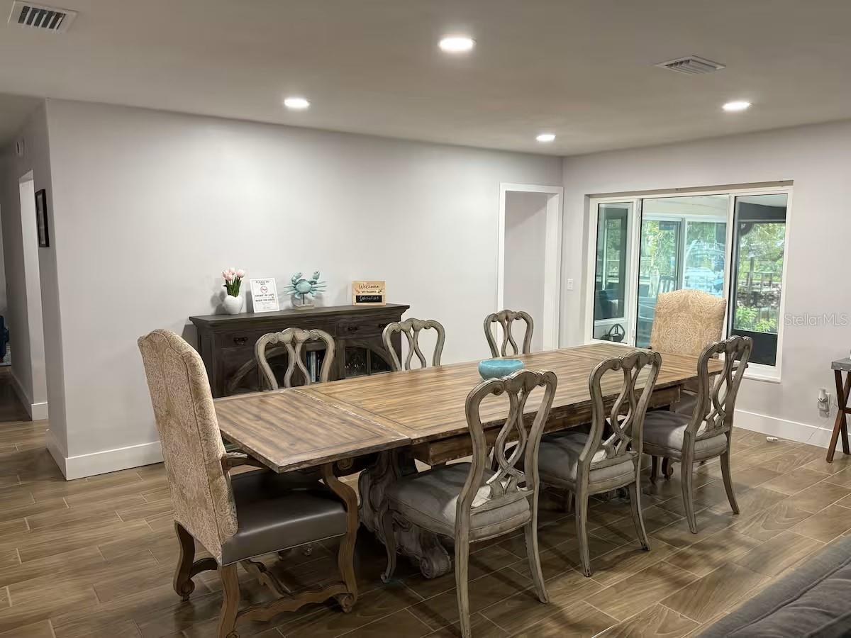 Image 6 of 28 For 11936 Waterway Drive