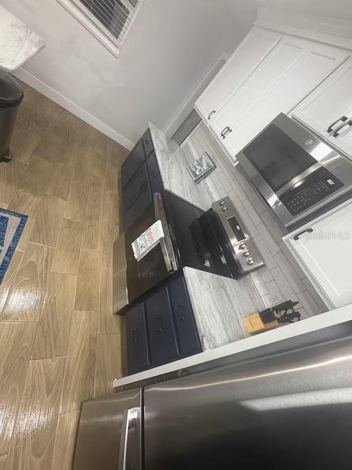 Image 8 of 28 For 11936 Waterway Drive