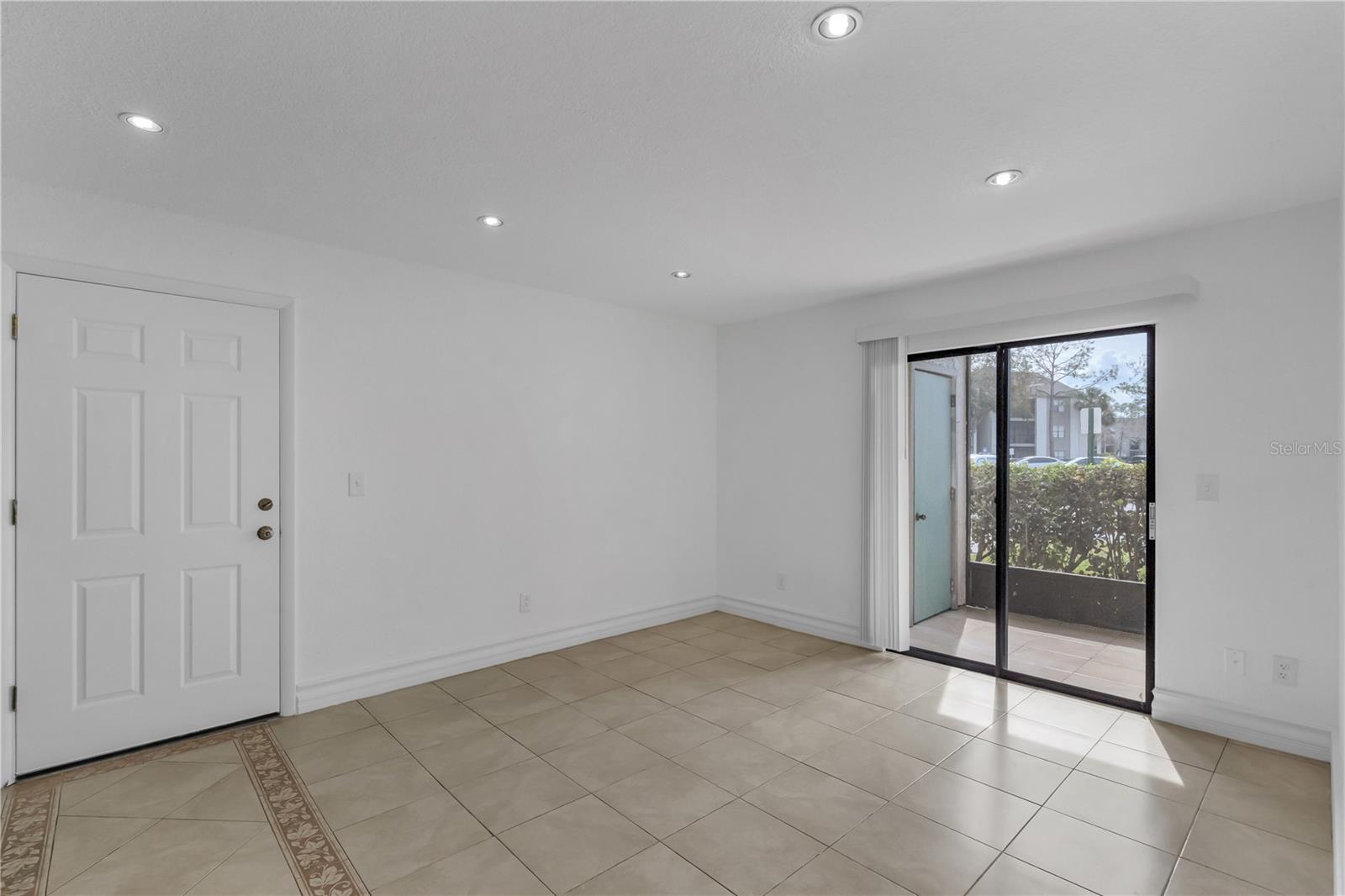Image 10 of 39 For 2130 Cascades Boulevard 101