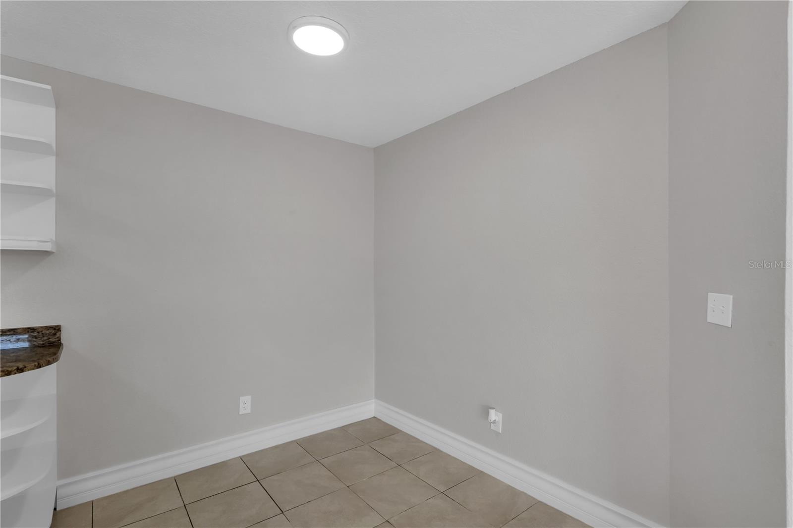 Image 11 of 39 For 2130 Cascades Boulevard 101