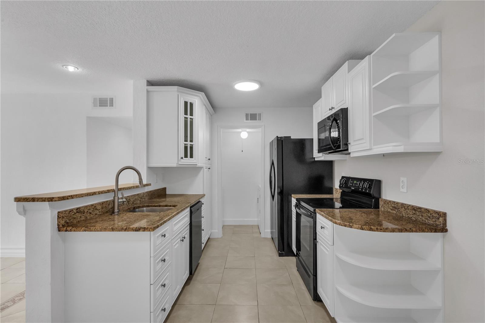 Image 13 of 39 For 2130 Cascades Boulevard 101