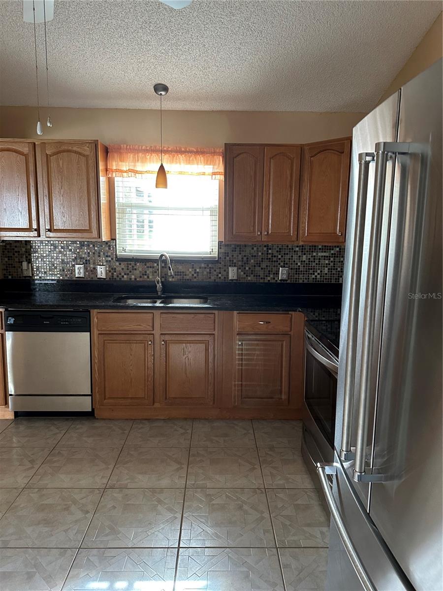 Image 13 of 48 For 917 Camino Del Rey Drive