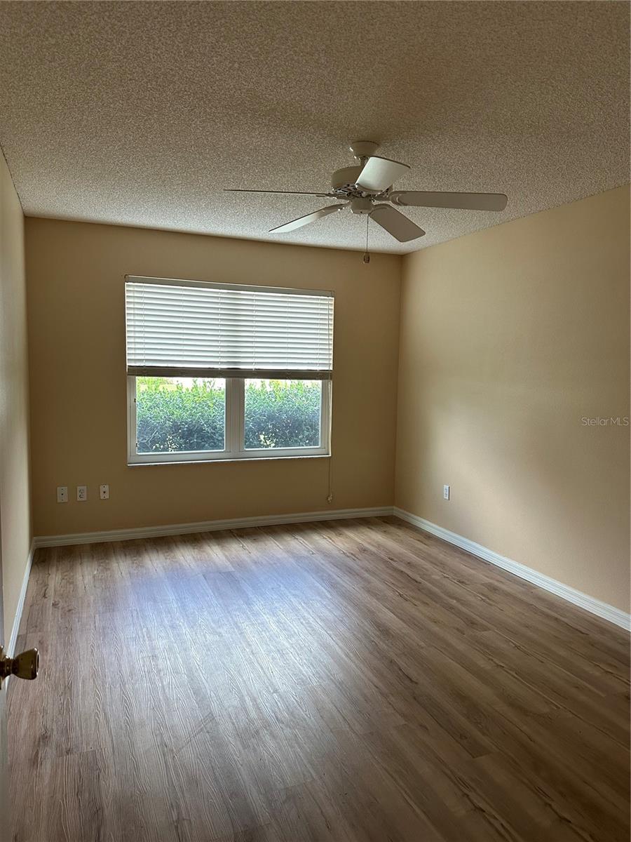 Image 30 of 48 For 917 Camino Del Rey Drive