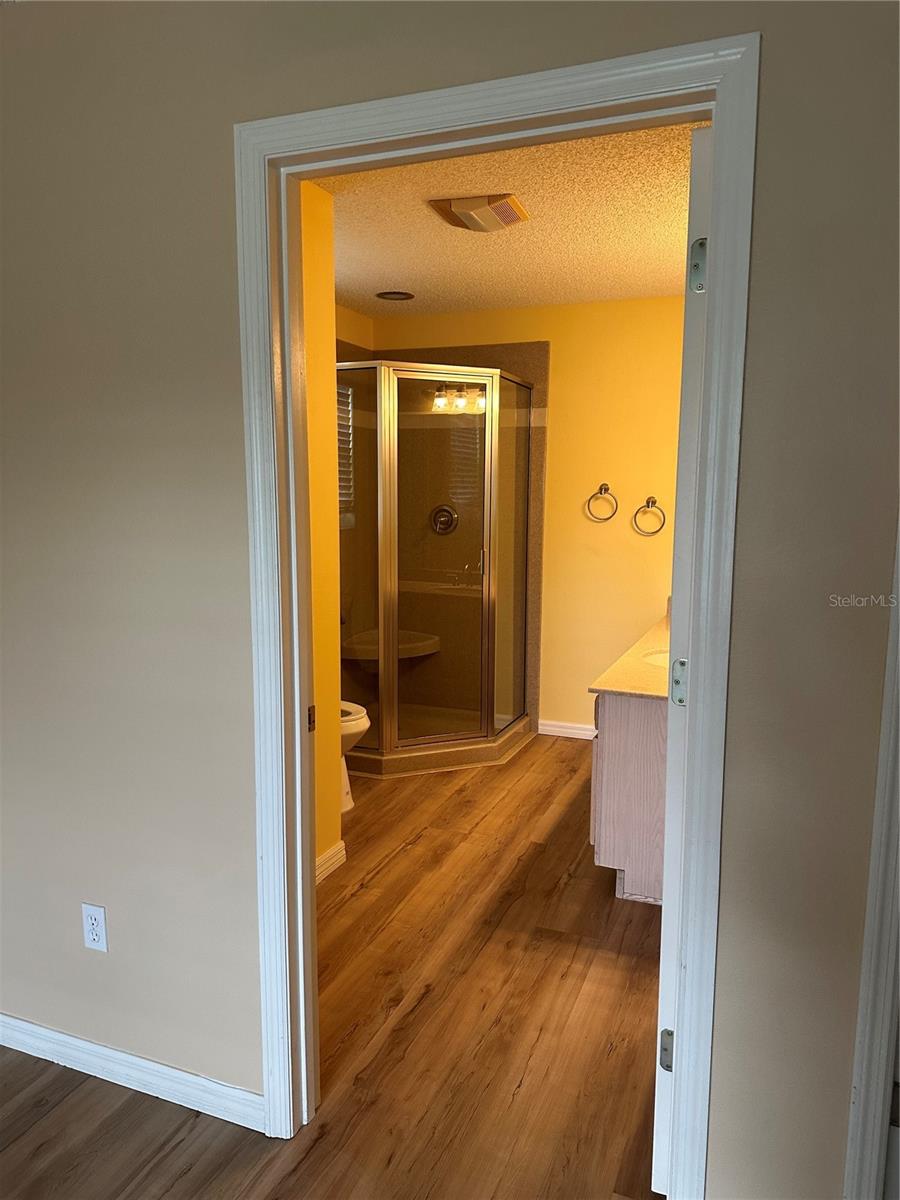 Image 32 of 48 For 917 Camino Del Rey Drive