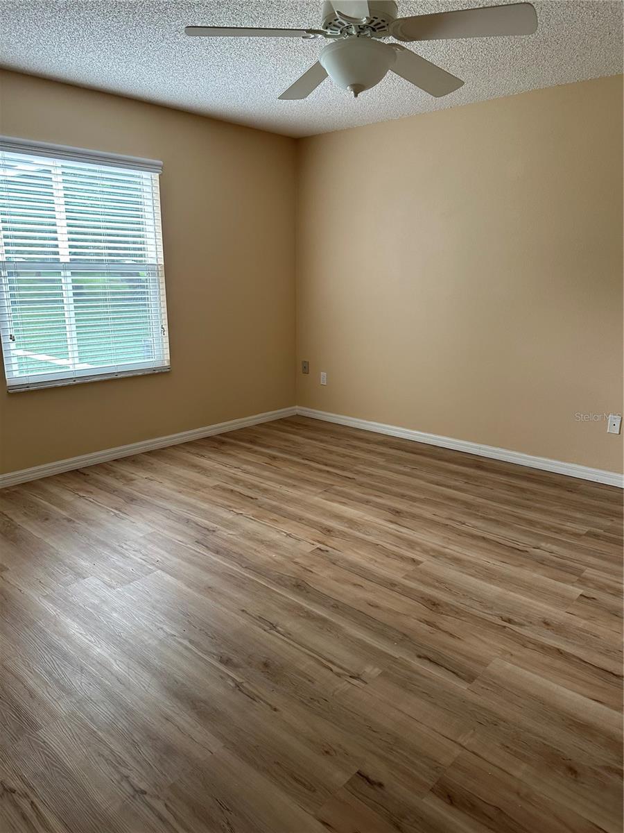 Image 35 of 48 For 917 Camino Del Rey Drive