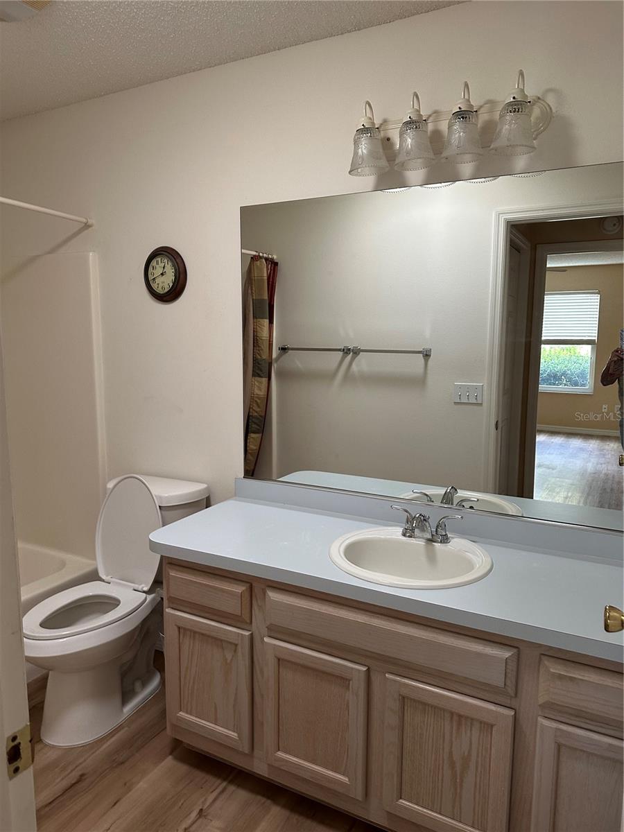 Image 36 of 48 For 917 Camino Del Rey Drive