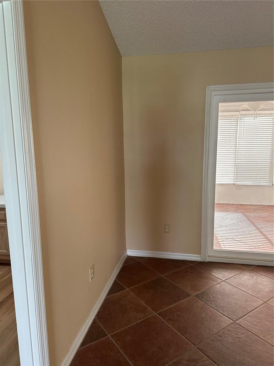 Image 38 of 48 For 917 Camino Del Rey Drive