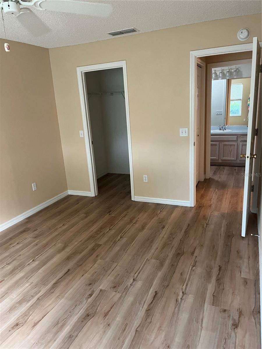 Image 40 of 48 For 917 Camino Del Rey Drive