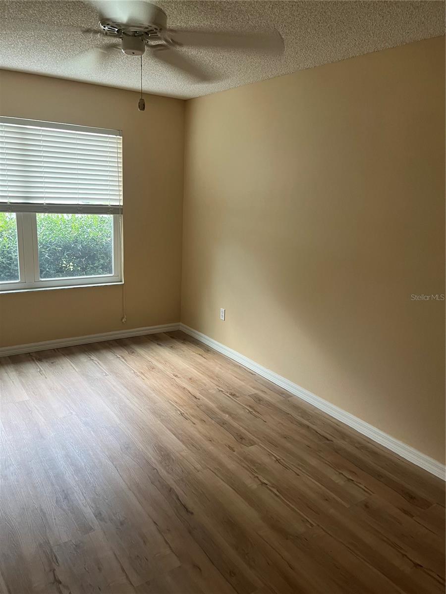 Image 41 of 48 For 917 Camino Del Rey Drive