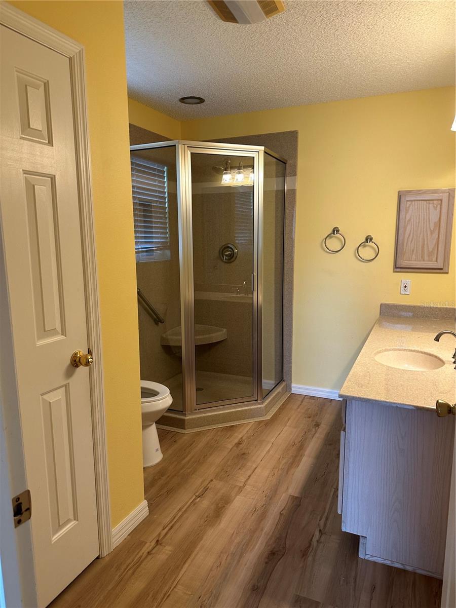 Image 42 of 48 For 917 Camino Del Rey Drive